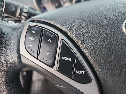 Used 2013 Hyundai Elantra Limited w/ Technology Pkg image 21
