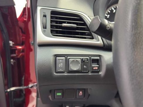 Used 2019 Nissan Sentra SV FWD image 28