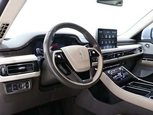 Used 2022 Lincoln Aviator Reserve w/ Equipment Group 201A RWD image 16