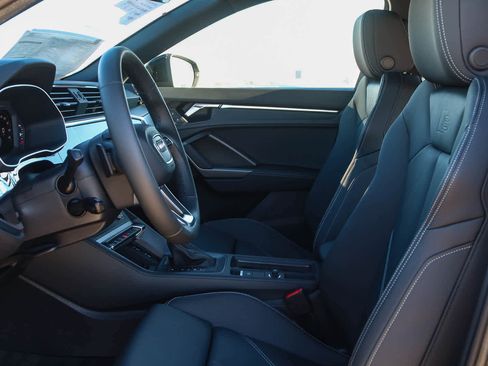 New 2025 Audi Q3 2.0T Premium image 25