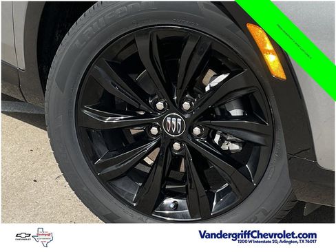 Used 2025 Buick Envista Sport Touring FWD image 8