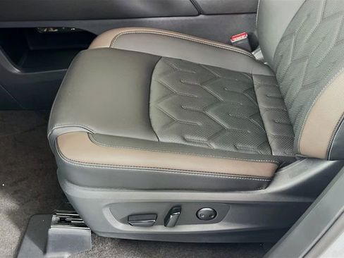 New 2026 Nissan Pathfinder Platinum image 19