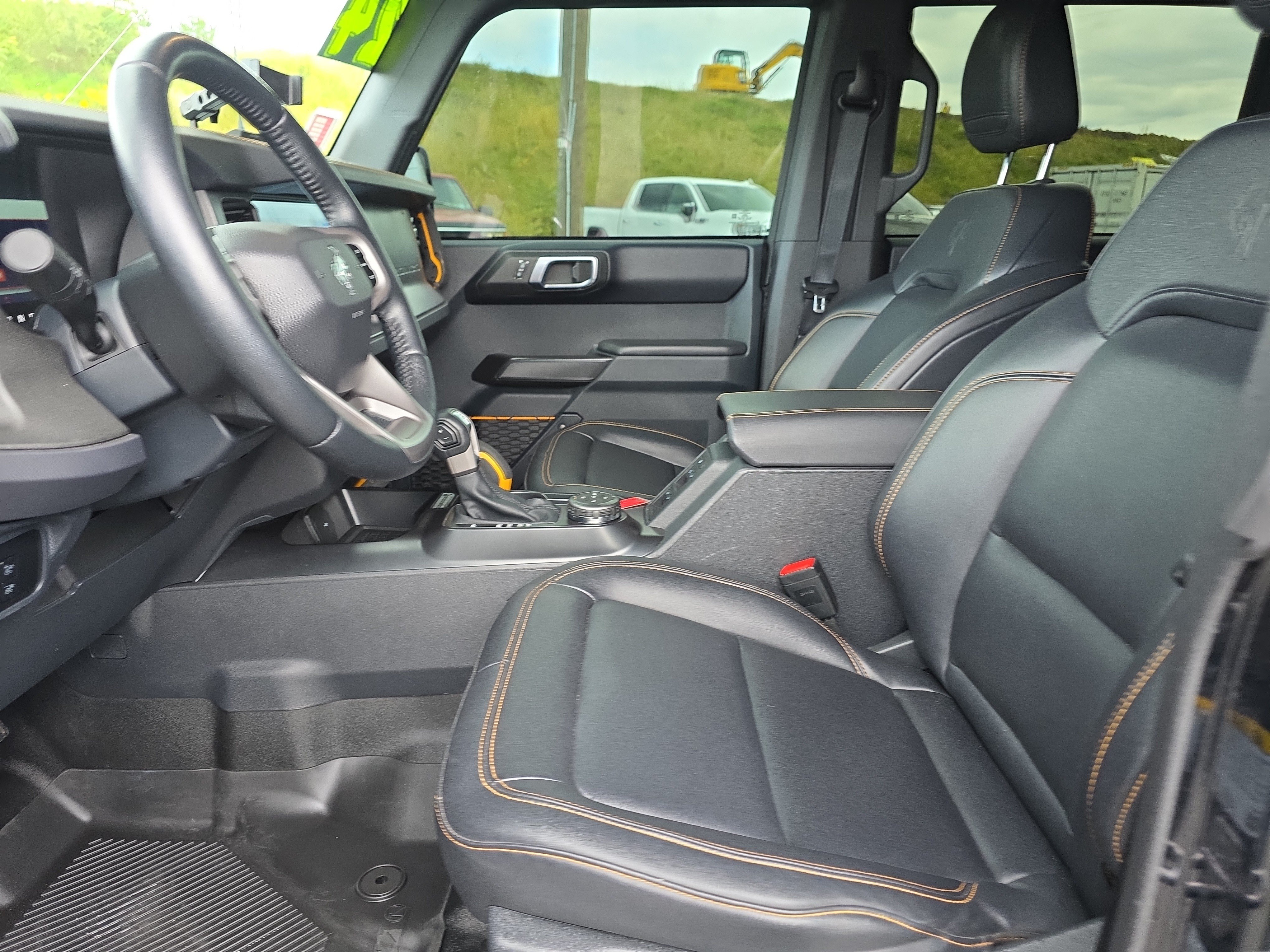 Used 2024 Ford Bronco Badlands AWD/4WD image 12