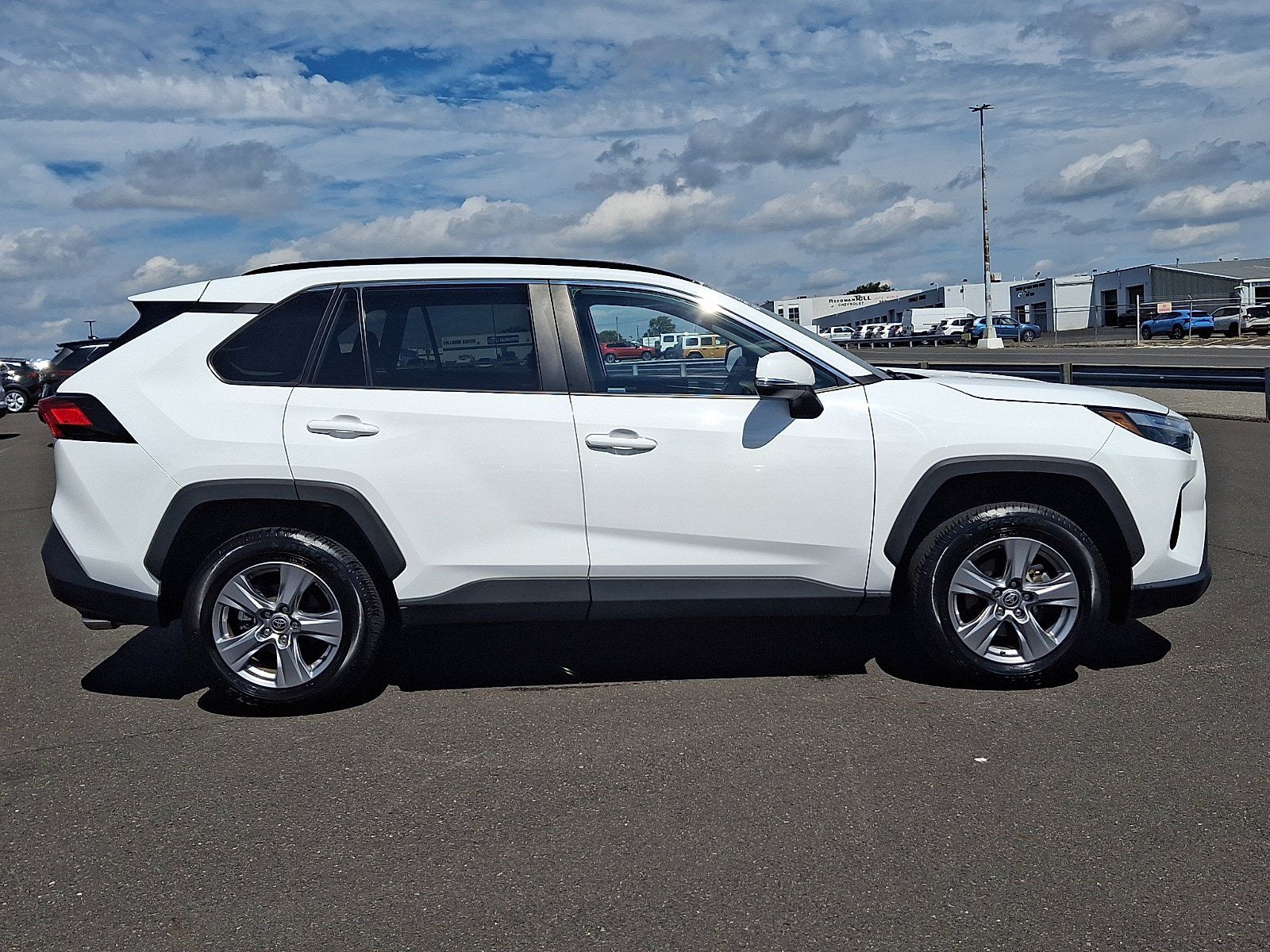 Used 2024 Toyota RAV4 XLE w/ Convenience Package AWD/4WD image 7