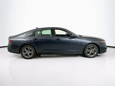 Used 2023 Honda Accord EX image 4