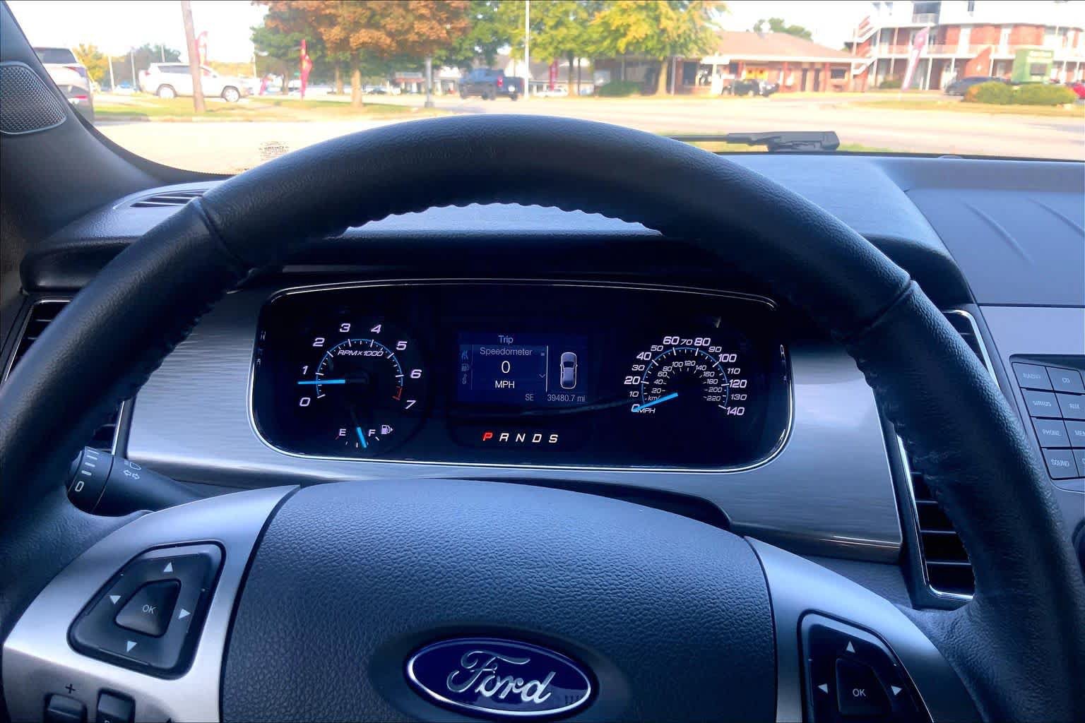 Used 2017 Ford Taurus SEL FWD image 24
