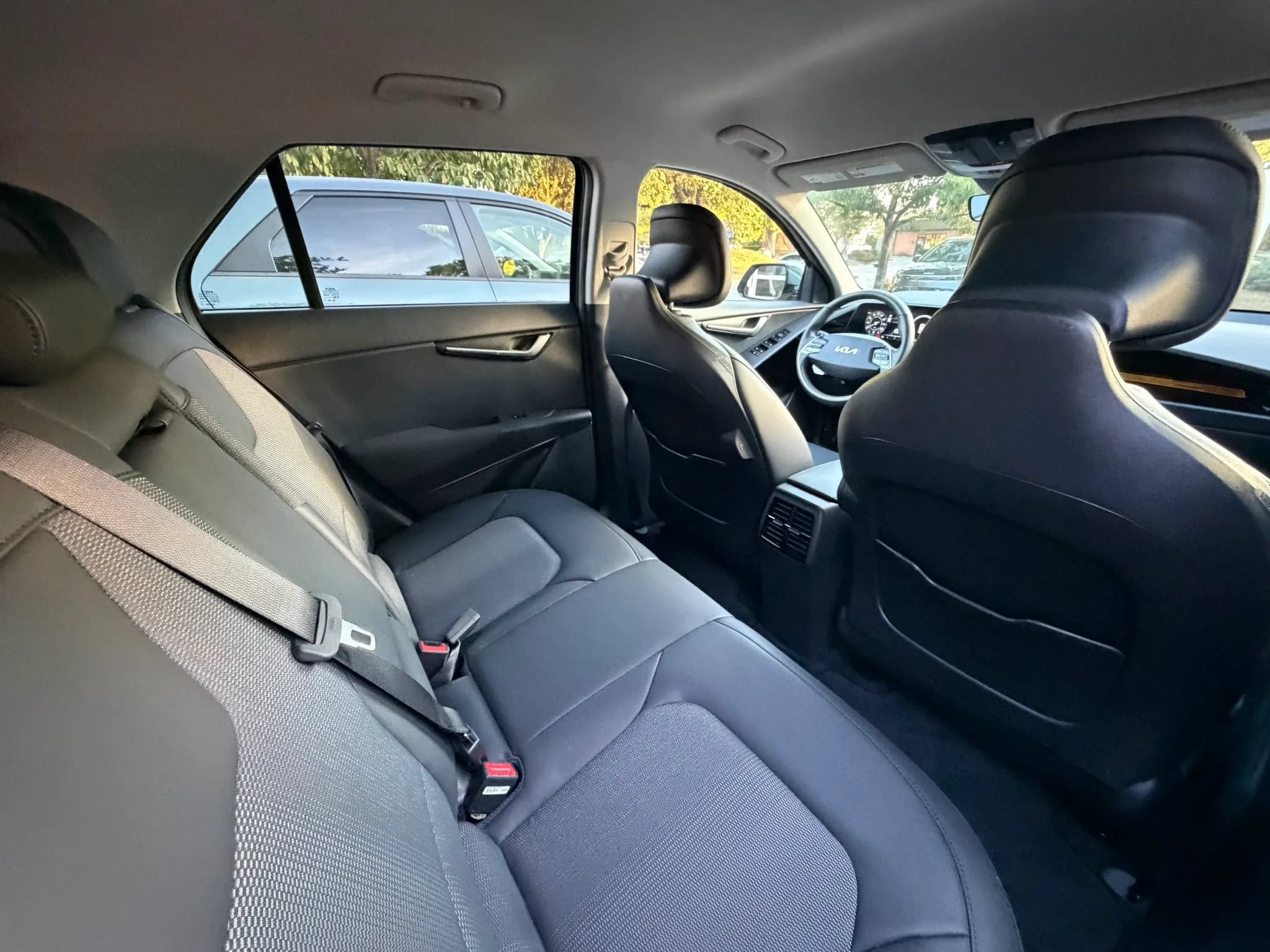 Used 2023 Kia Niro Wind FWD image 18