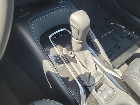 Used 2019 Toyota Corolla XSE FWD image 32