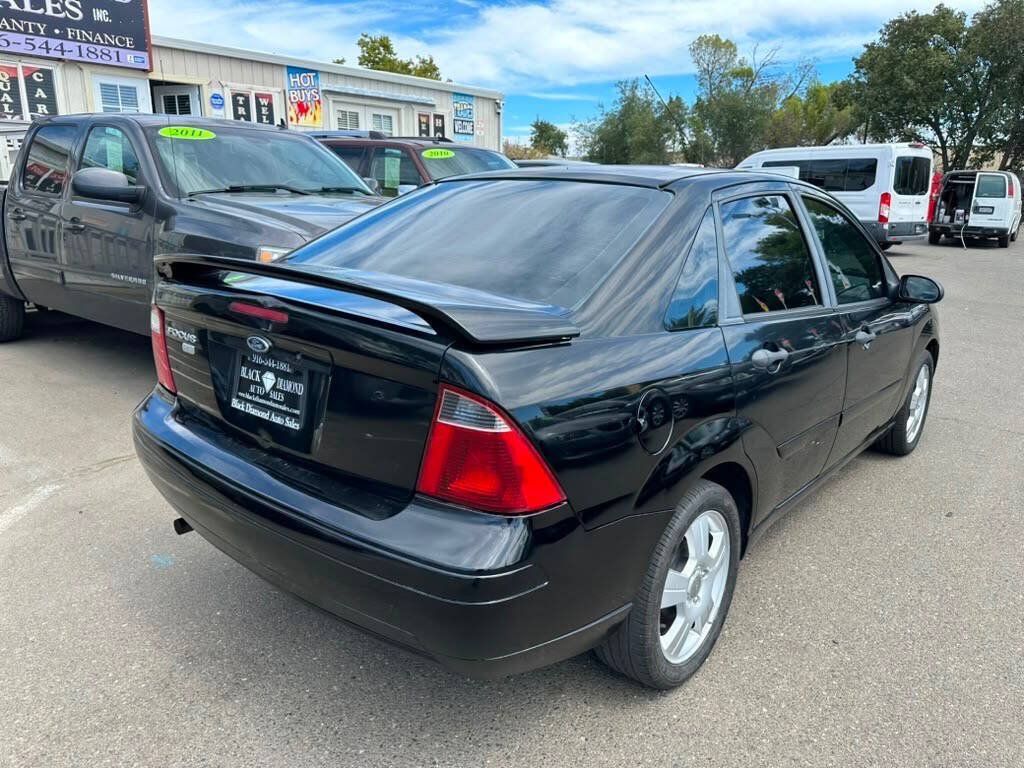 Used 2007 Ford Focus SES FWD image 6