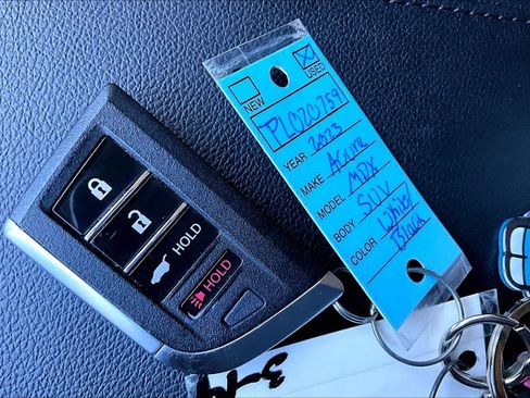 Used 2023 Acura MDX SH-AWD image 15