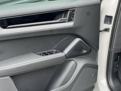 New 2025 Porsche Cayenne image 16