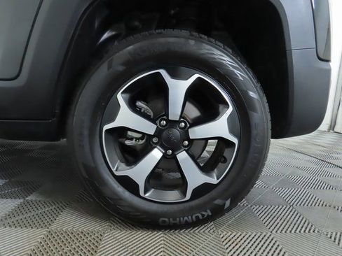 Used 2022 Jeep Renegade Trailhawk image 32