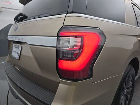 Used 2020 Ford Expedition Limited image 19