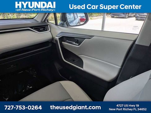 Used 2023 Toyota RAV4 XLE Premium AWD/4WD image 20
