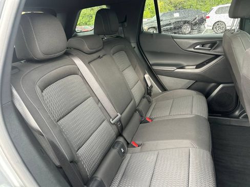 Used 2026 Chevrolet Equinox LT AWD/4WD image 36