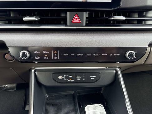 New 2026 Kia Carnival SX image 23