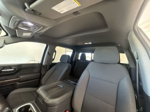 Used 2021 Chevrolet Silverado 1500 LT Trail Boss w/ Convenience Package II AWD/4WD image 19