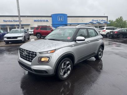 Used 2023 Hyundai Venue SEL w/ Cargo Package