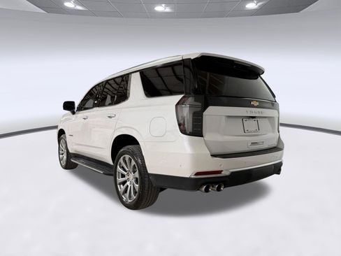 Used 2025 Chevrolet Tahoe Premier AWD/4WD image 3