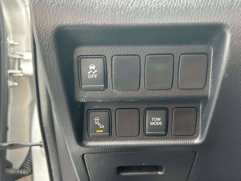 Used 2020 Nissan Pathfinder SV w/ Cargo Package image 10