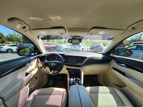 Used 2021 Buick Envision Essence AWD/4WD image 9