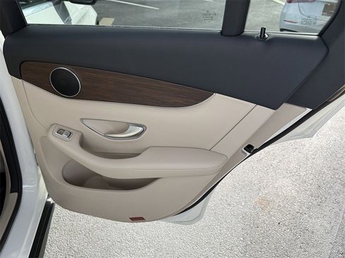 Certified 2022 Mercedes-Benz GLC 300 4MATIC image 31