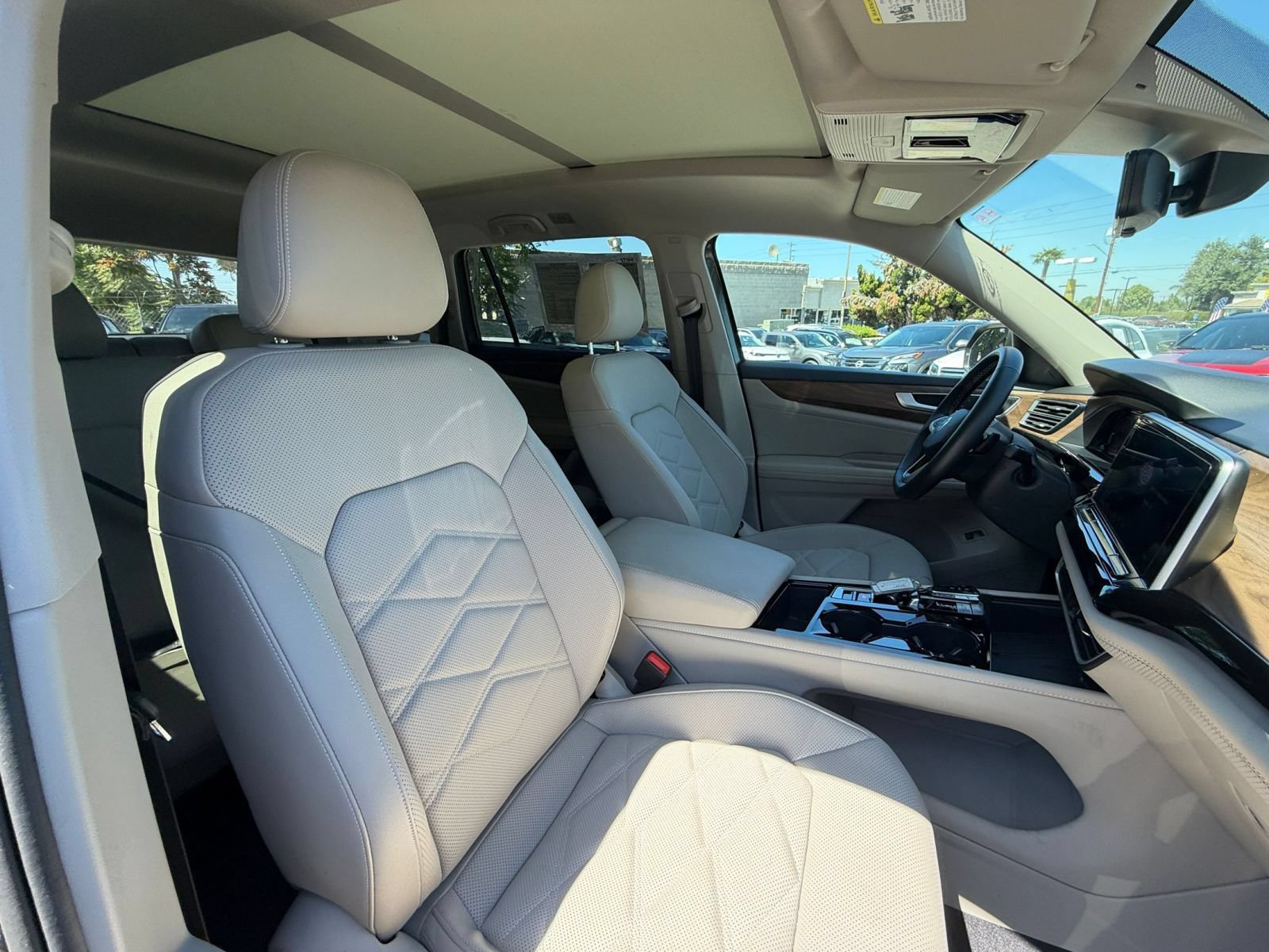 Used 2026 Volkswagen Atlas SE FWD image 39
