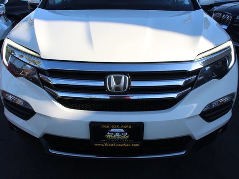 Used 2018 Honda Pilot Touring image 9