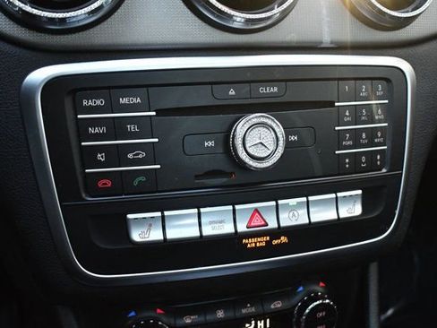 Used 2019 Mercedes-Benz CLA 250 4MATIC w/ Premium Package image 27