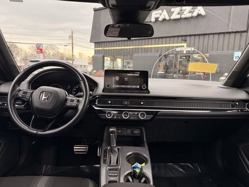 Used 2022 Honda Civic Sport image 18