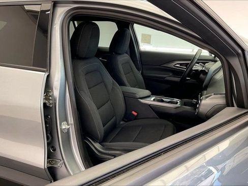 Used 2025 Chevrolet Equinox EV LT w/ Comfort Package AWD/4WD image 6