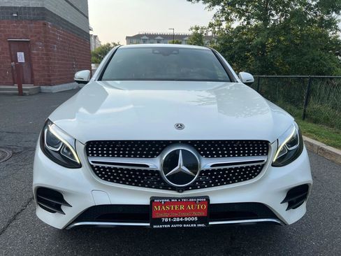 Used 2018 Mercedes-Benz GLC 300 4MATIC Coupe image 2