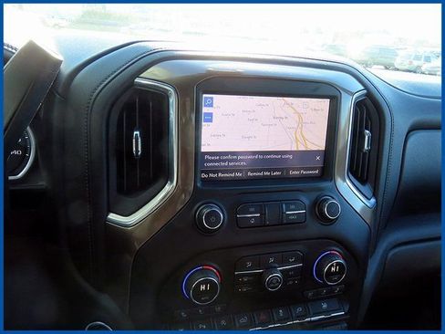 Used 2019 Chevrolet Silverado 1500 High Country w/ Technology Package image 17