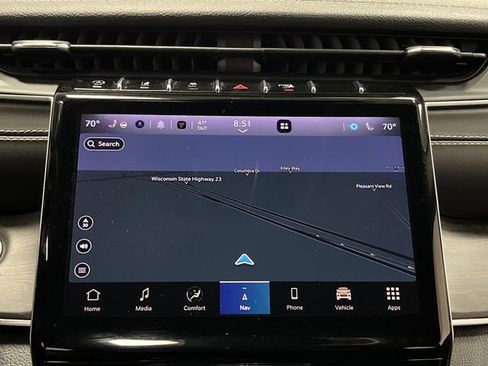 Used 2023 Jeep Grand Cherokee L Limited image 9