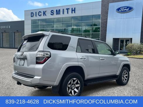Used 2024 Toyota 4Runner TRD Off-Road Premium image 6