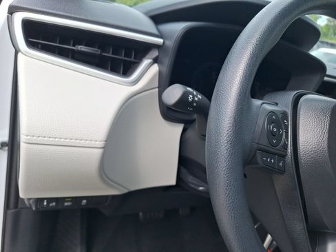 Used 2026 Toyota Corolla Cross L FWD image 17