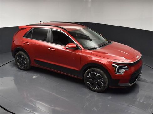 Certified 2024 Kia Niro Wind w/ Wind Preserve Package image 39