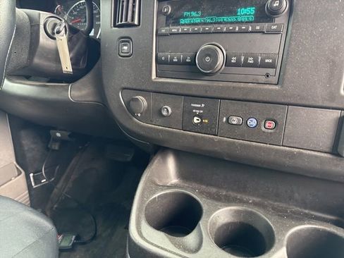 Used 2021 Chevrolet Express 2500 w/ Driver Convenience Package RWD image 23