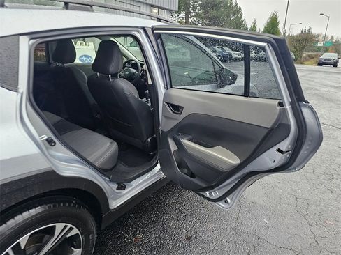 Used 2024 Subaru Crosstrek 2.0i Premium image 12