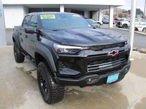Certified 2024 Chevrolet Colorado ZR2 w/ ZR2 Bison Edition image 10
