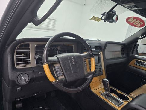 Used 2014 Lincoln Navigator 2WD w/ Equipment Group 101A image 10