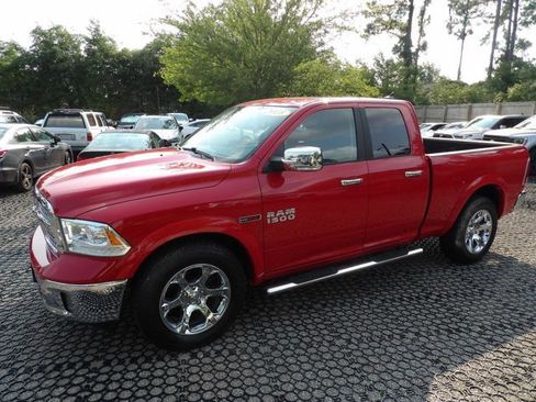 Used 2018 RAM 1500 Laramie AWD/4WD image 3