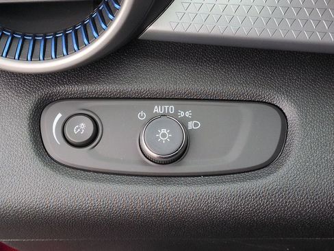 New 2026 Chevrolet Trax LS w/ LS Convenience Package FWD image 14