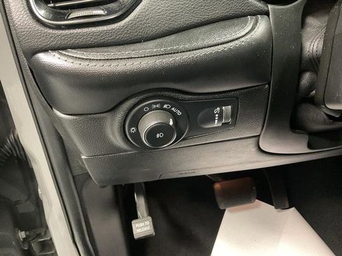 Used 2022 Dodge Durango GT AWD/4WD image 11