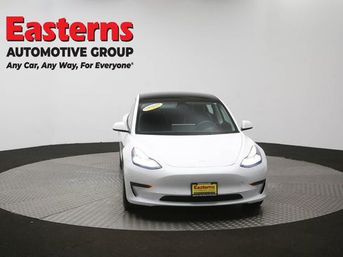 Used 2022 Tesla Model 3 Standard Range image 47