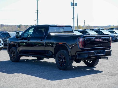 Used 2025 GMC Sierra 2500 AT4 w/ AT4 Premium Plus Package AWD/4WD image 7