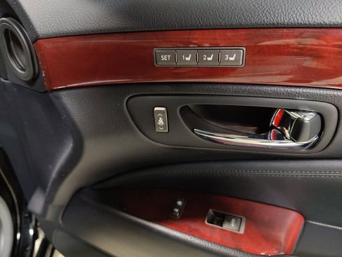 Used 2012 Lexus LS 460 AWD image 12