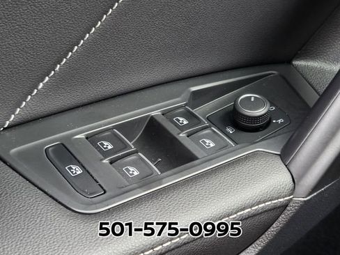 Used 2024 Volkswagen Tiguan SE w/ Panoramic Sunroof Package FWD image 35