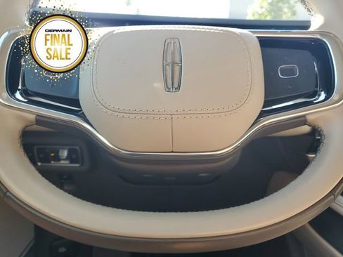 Certified 2024 Lincoln Nautilus Reserve w/ Equipment Group 202A image 20