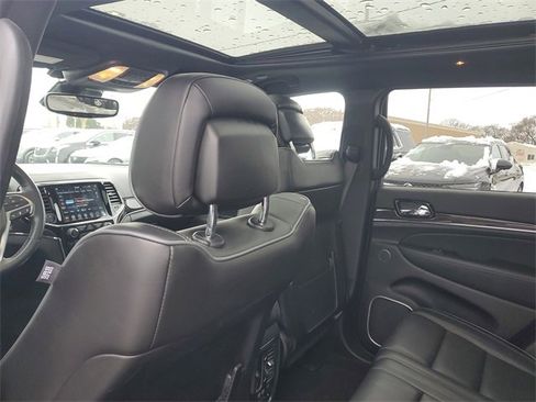 Used 2021 Jeep Grand Cherokee Overland image 12